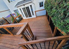 Deck and fence staining in Ottawa